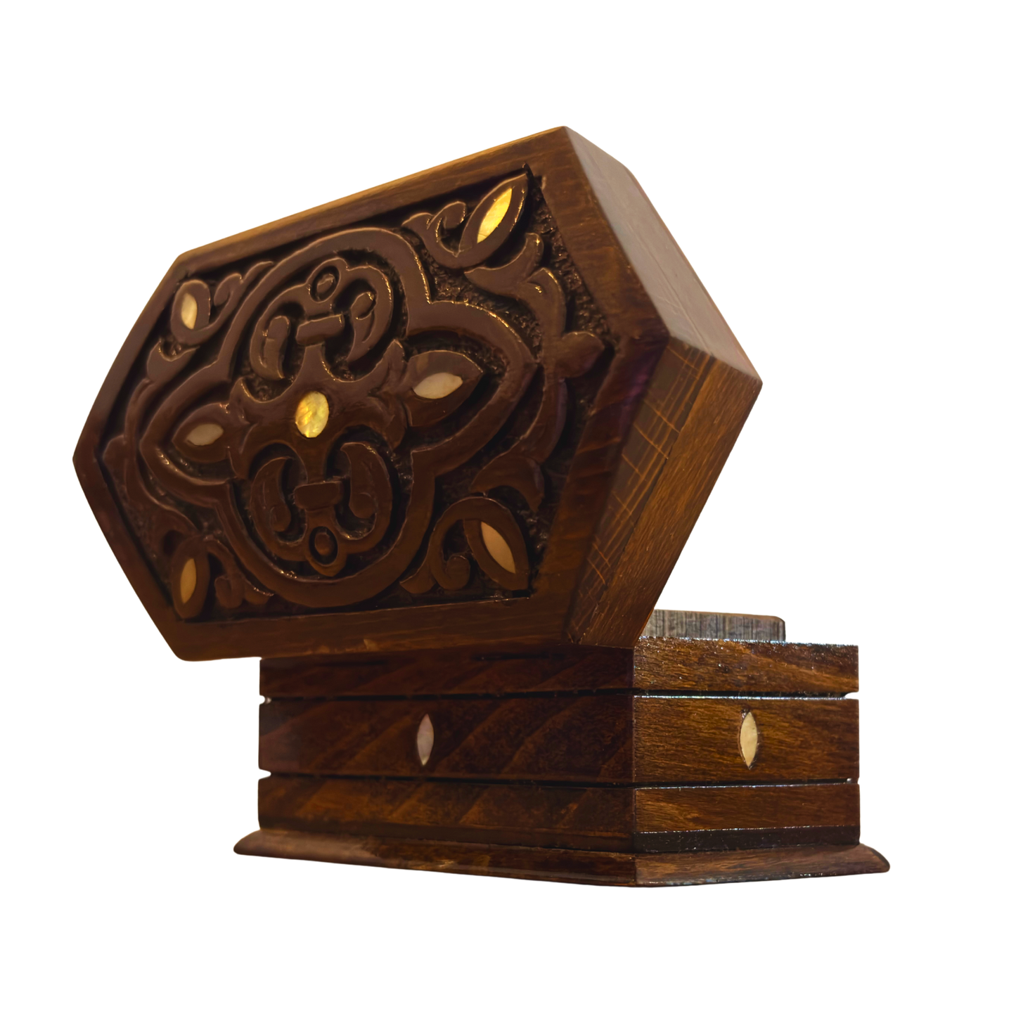 صندوق خشبي مطعّم بالصدف ومبطن بالمخمل من خشب الزان – تصميم شرقي خالد محفور يدويًا