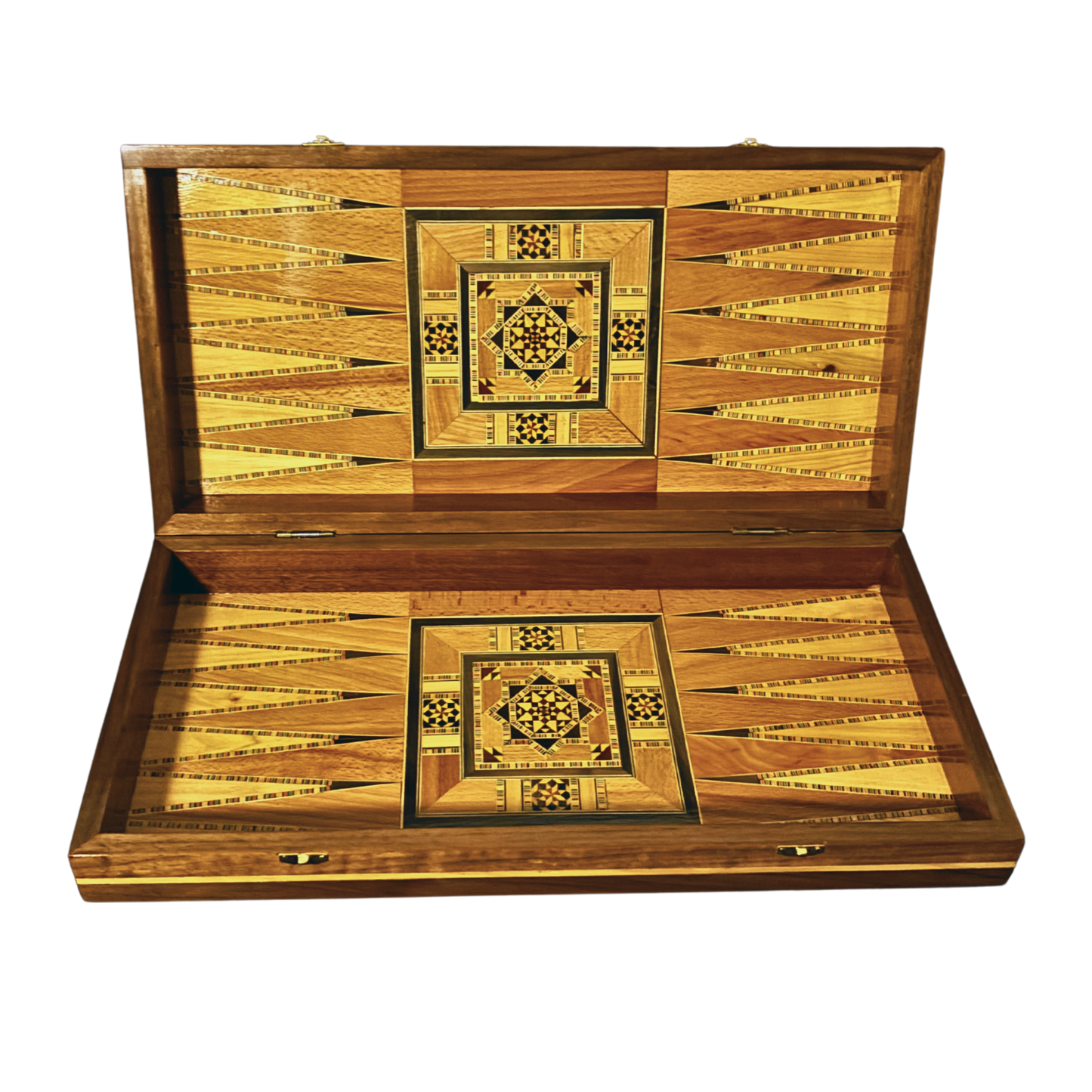 Mesa de Backgammon y Ajedrez Damasquina Hecha a Mano por Gaby Al Dayeh – Diseño Clásico