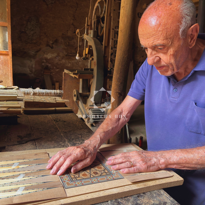 Scatola Damascena a Mosaico di Gaby Al Dayeh – Madreperla e Velluto